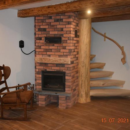 Jaskowa Chata Bieszczady Apartament Z Basenem Baligród Exterior foto