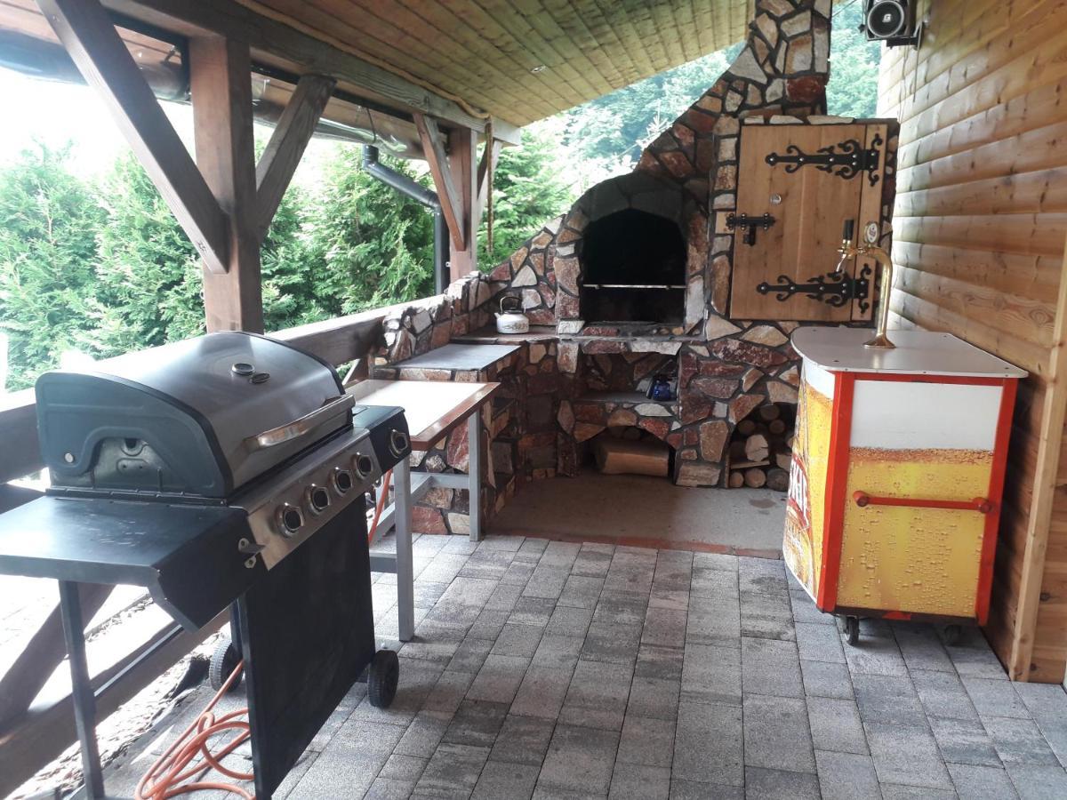 Jaskowa Chata Bieszczady Apartament Z Basenem Baligród Exterior foto