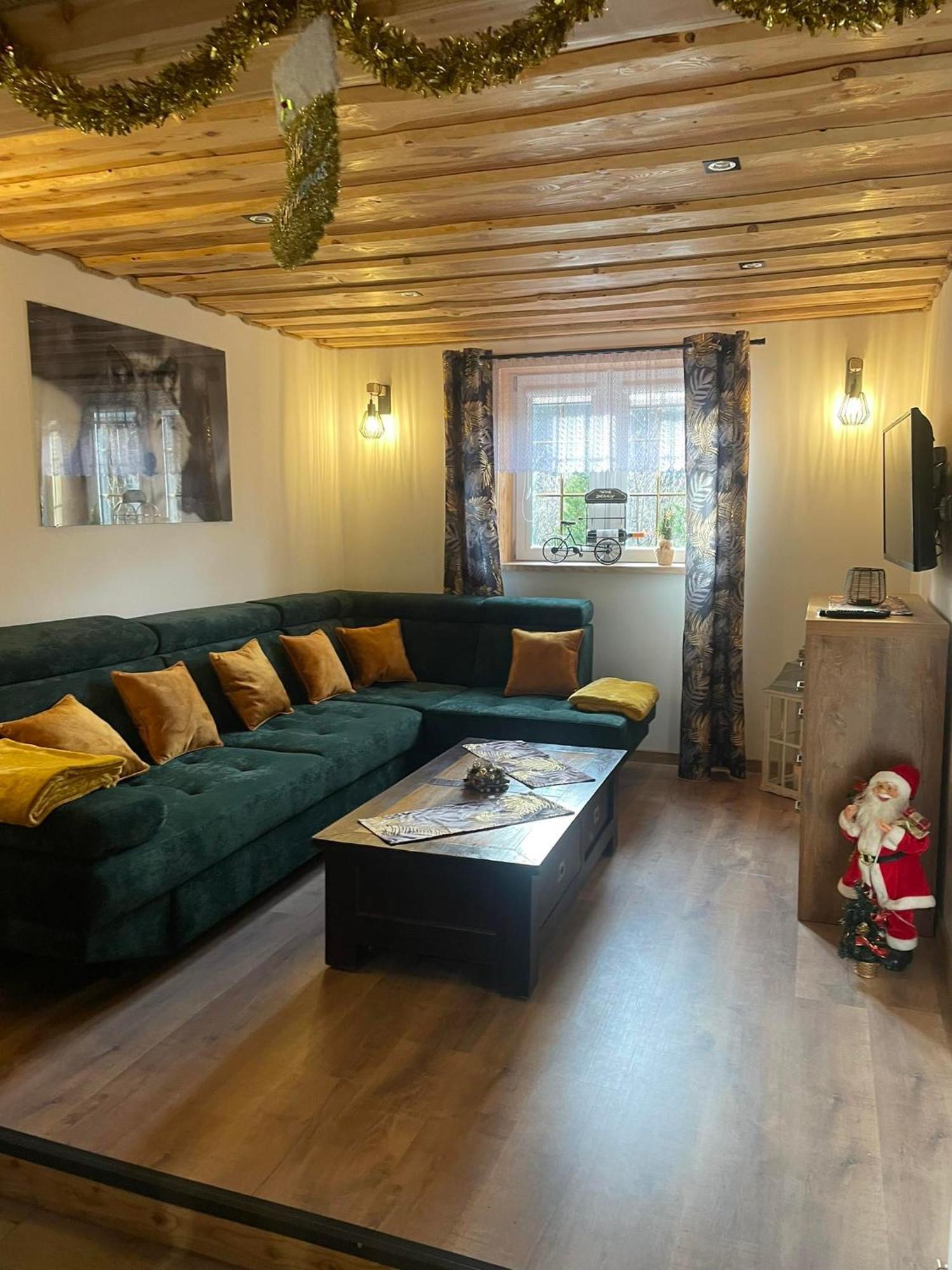 Jaskowa Chata Bieszczady Apartament Z Basenem Baligród Exterior foto